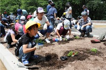 蔵増小学校では全児童が参加