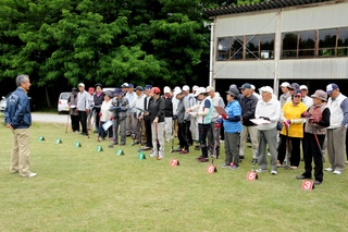 市内の愛好者55人が参加しました