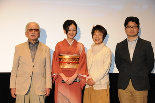 主演の奥野匡さん、高橋かおりさんと夢実子さん、小沼監督