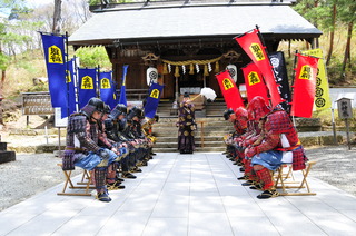 建勲神社で対局前の出陣式